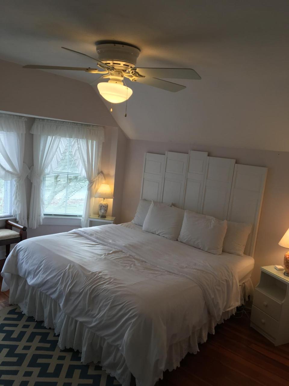 לינה וארוחת בוקר Shelter Island Heights House On Chase Creek מראה חיצוני תמונה